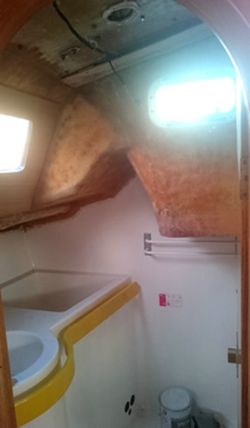 3 toilettes pendant